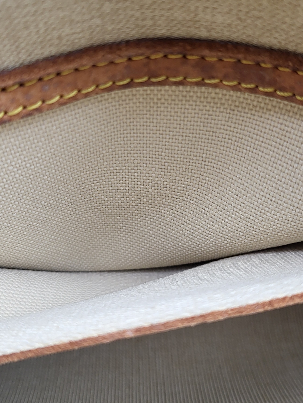 LOUIS VUITTON Monogram Canvas Reporter Bag.Authentic w/COA included!!! - Picture 10 of 16